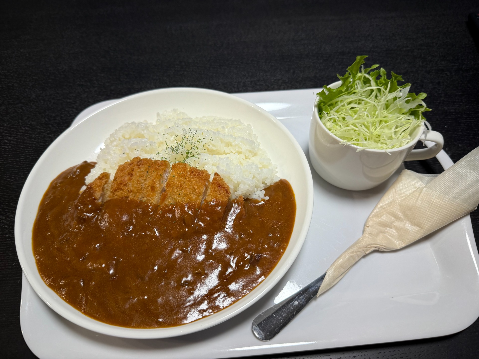 カツカレー ¥850