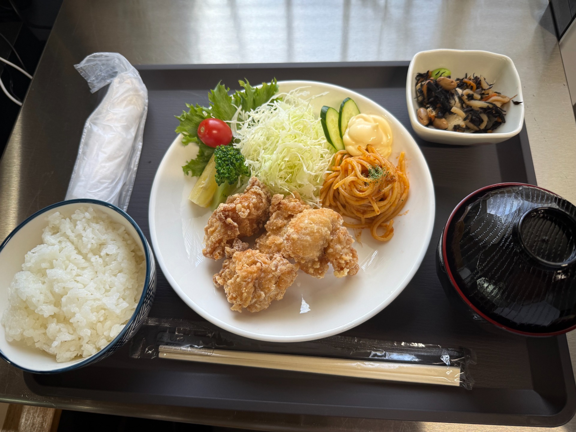 唐揚げ定食 ¥800